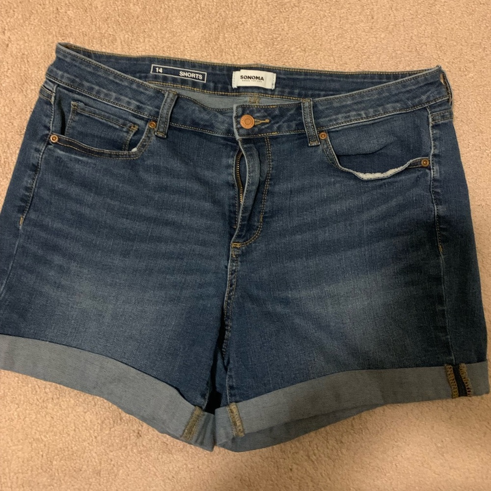 Womens shorts size 14